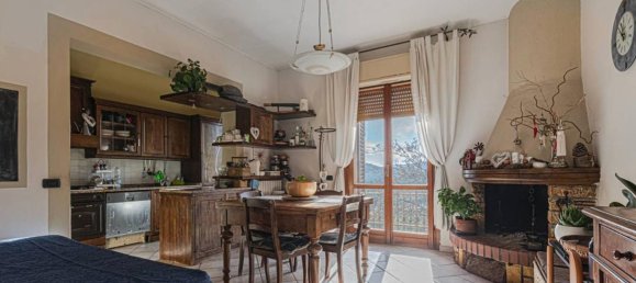 Casa de 8 divisões em Quarrata, Italy N.º 46001 2