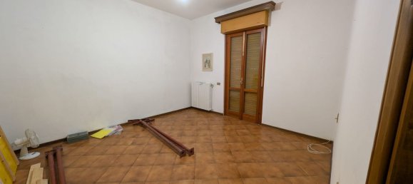 Casa de 8 divisões em Quarrata, Italy N.º 46001 12