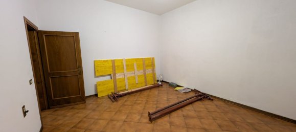 Casa de 8 divisões em Quarrata, Italy N.º 46001 11