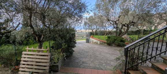 Casa de 8 divisões em Quarrata, Italy N.º 46001 19