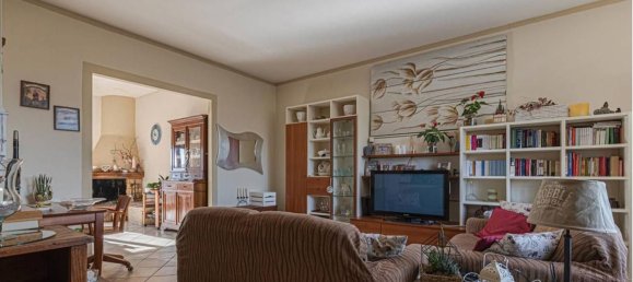 Casa de 8 divisões em Quarrata, Italy N.º 46001 5