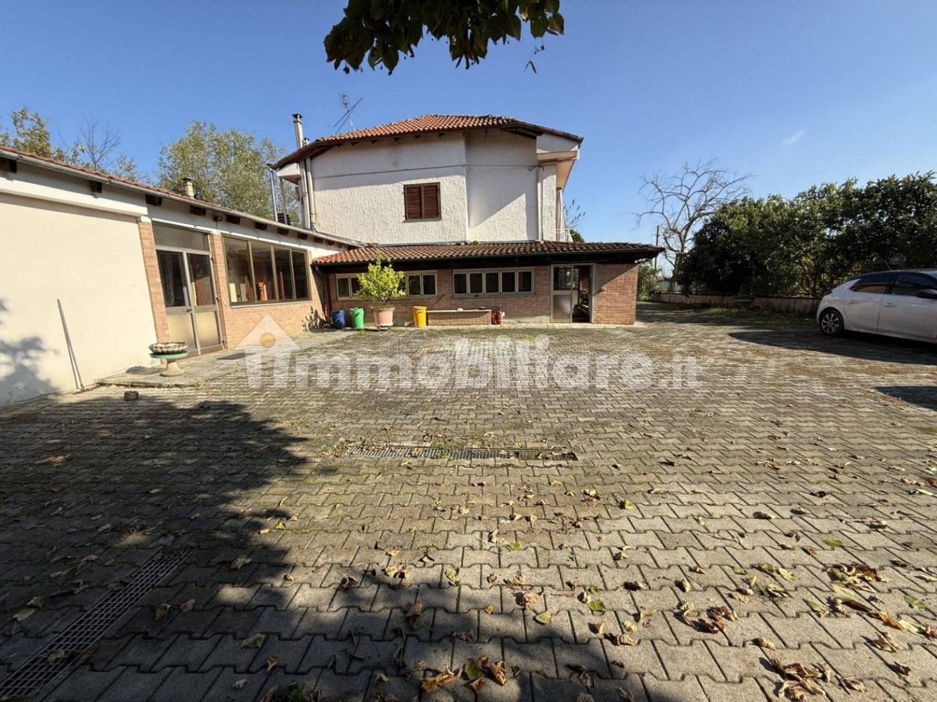 4 bedrooms Apartment in Asti, Italy No. 186211