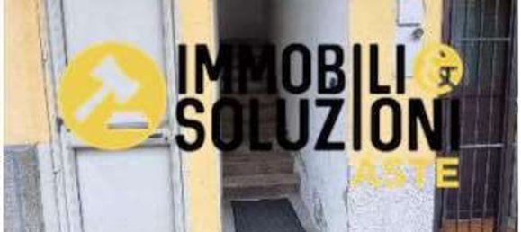 2-salle Appartement à Busto Arsizio, Italy No. 13054 13