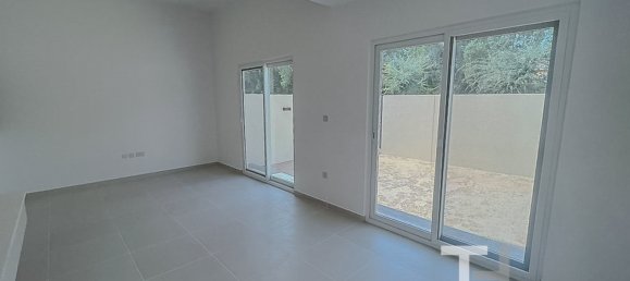 Таунхаус с 4 спальнями в Dubai Land, ОАЭ № 28572 6