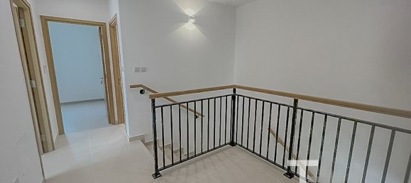 Таунхаус с 4 спальнями в Dubai Land, ОАЭ № 28572 10