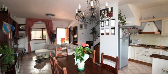 6 Schlafzimmer Wohnung in Montegranaro, Italy, Nr. 352268 2