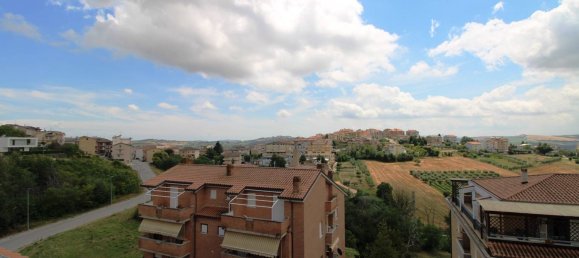 6 Schlafzimmer Wohnung in Montegranaro, Italy, Nr. 352268 31