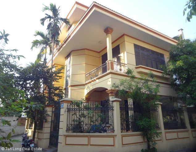 4 bedrooms Villa in Tay Ho, Vietnam No. 4351