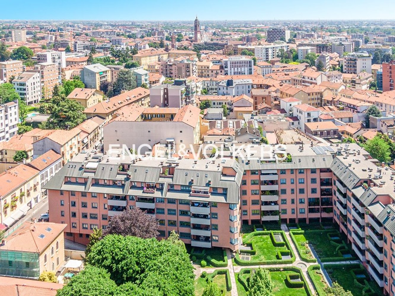 5 rooms Duplex in Monza, Italy No. 134214