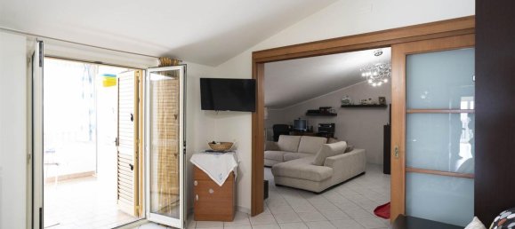 3 rooms Apartment in Aci Catena, Italy No. 167622 8