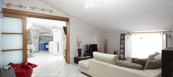 3 rooms Apartment in Aci Catena, Italy No. 167622 4