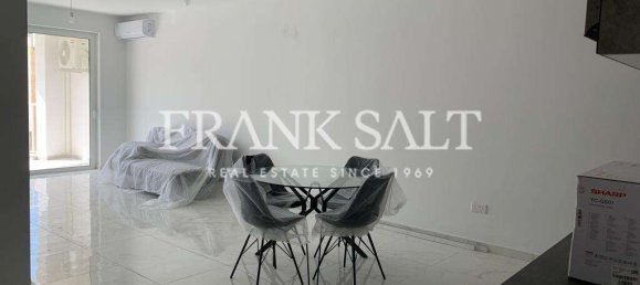 2 bedrooms Apartment in Marsalforn, Malta No. 697 6