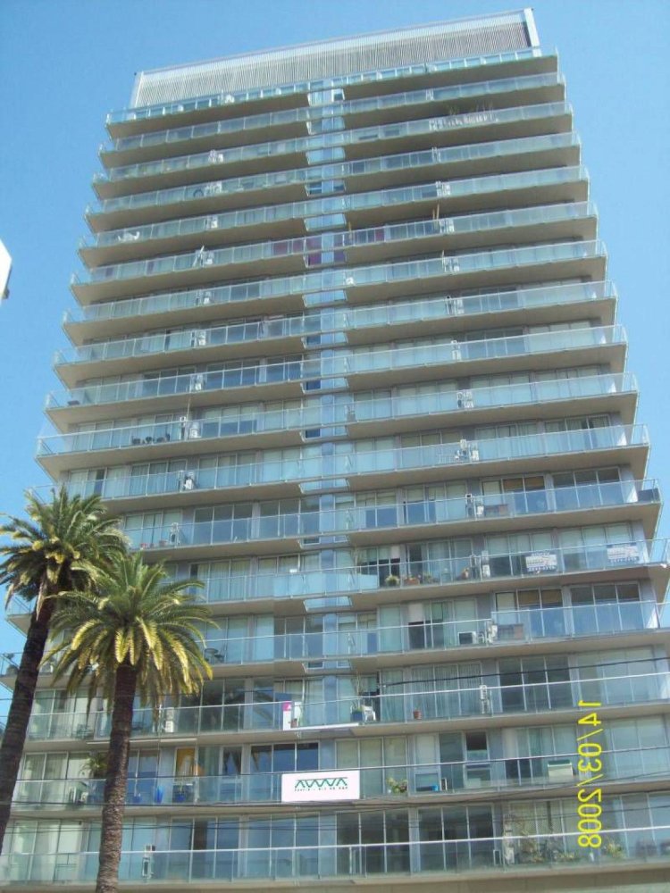 2 bedrooms Apartment in Vicente Lopez, Argentina No. 1221