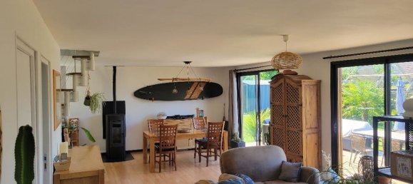 4 bedrooms House in Languidic, France No. 316419 3