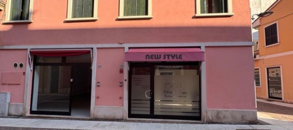 65m² Commercial property in Legnago, Italy No. 380401 9