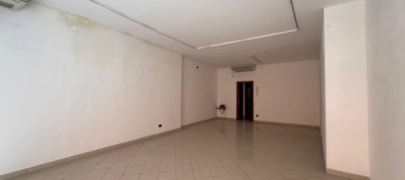 65m² Commercial property in Legnago, Italy No. 380401 21