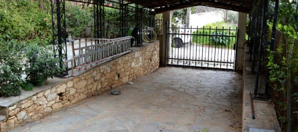 Коммерческая недвижимость с 5 спальнями в Рафина, Греция № 5860 3