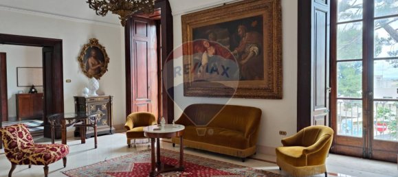 Apartamento de 5 divisões em Bari, Italy N.º 180541 25