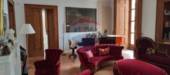 Apartamento de 5 divisões em Bari, Italy N.º 180541 15