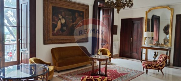 Apartamento de 5 divisões em Bari, Italy N.º 180541 23