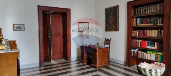 Apartamento de 5 divisões em Bari, Italy N.º 180541 21