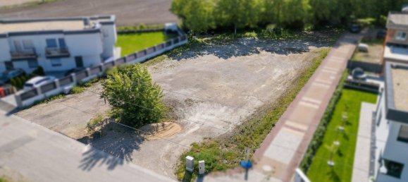 Terreno de 4 habitaciónes en Schwadorf, Austria No. 167060 2