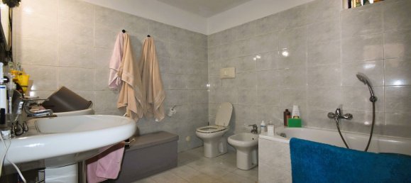 10 rooms House in Vigliano d'Asti, Italy No. 160817 12