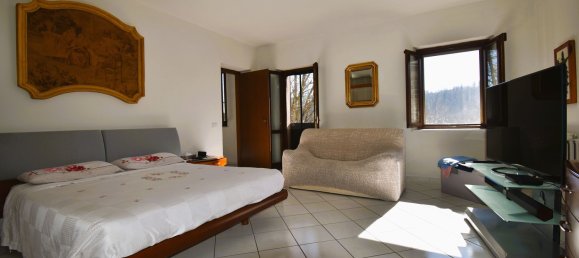 10 rooms House in Vigliano d'Asti, Italy No. 160817 27