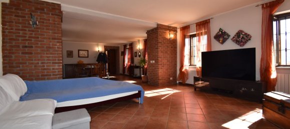 10 rooms House in Vigliano d'Asti, Italy No. 160817 2
