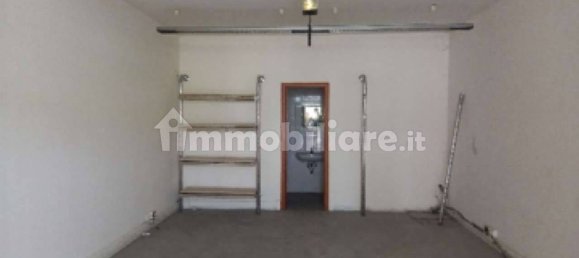 1 room Commercial property in Marcianise, Italy No. 315758 4