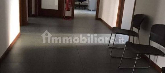 Oficina de 5 habitaciónes en Perugia, Italy No. 119746 7