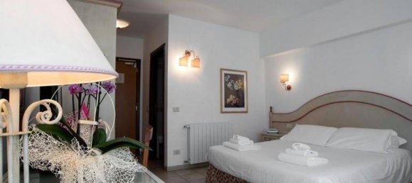 10000m² Hotel in Arcidosso, Italy No. 558 5