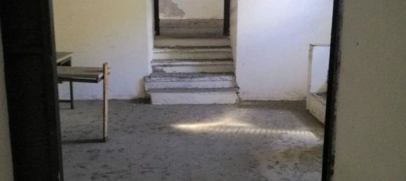 3-salle Appartement à Maddaloni, Italy No. 263673 4