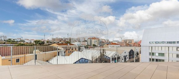 2 bedrooms Apartment in Lisbon, Portugal No. 129383 2