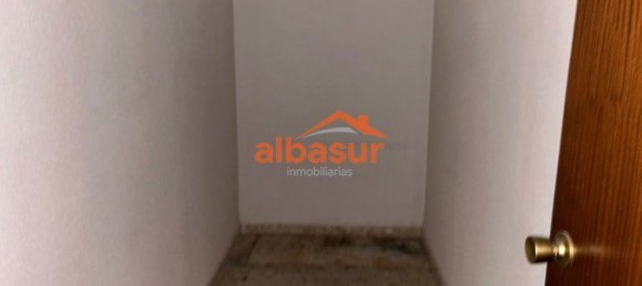 106m² Commercial property in Cordoba, Spain No. 173522 3