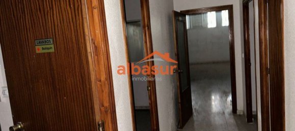 106m² Commercial property in Cordoba, Spain No. 173522 4