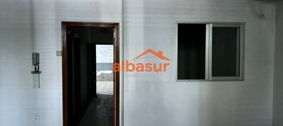 106m² Commercial property in Cordoba, Spain No. 173522 2