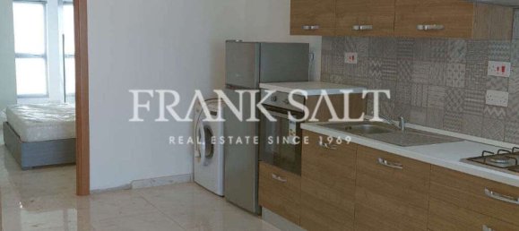 Пентхаус с 1 спальней в Сан-Пауль-иль-Бахар, Мальта № 7205 3