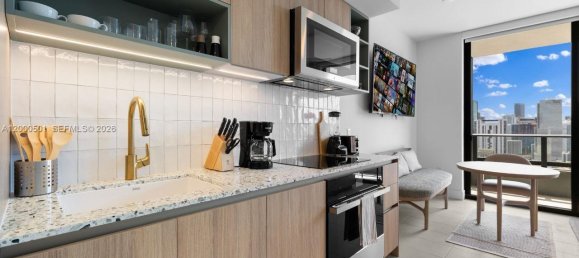 1 habitación propiedad comercial en venta en Miami, Miami-Dade, Florida, USA № 614902 4