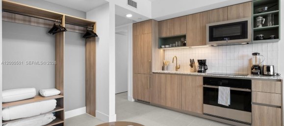 1 habitación propiedad comercial en venta en Miami, Miami-Dade, Florida, USA № 614902 10