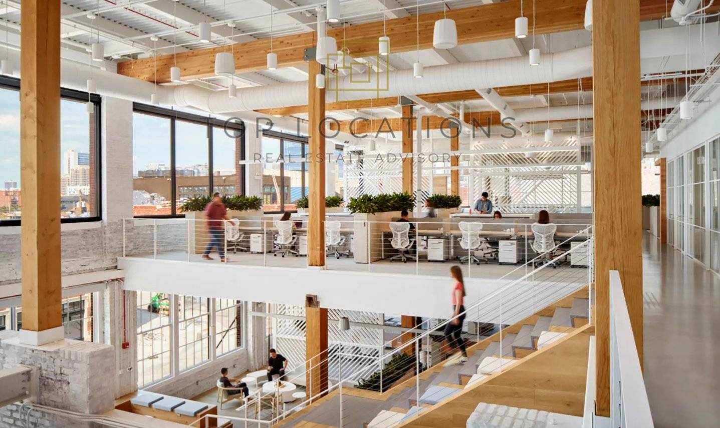 5 rooms Office in Milan, Italy No. 375011