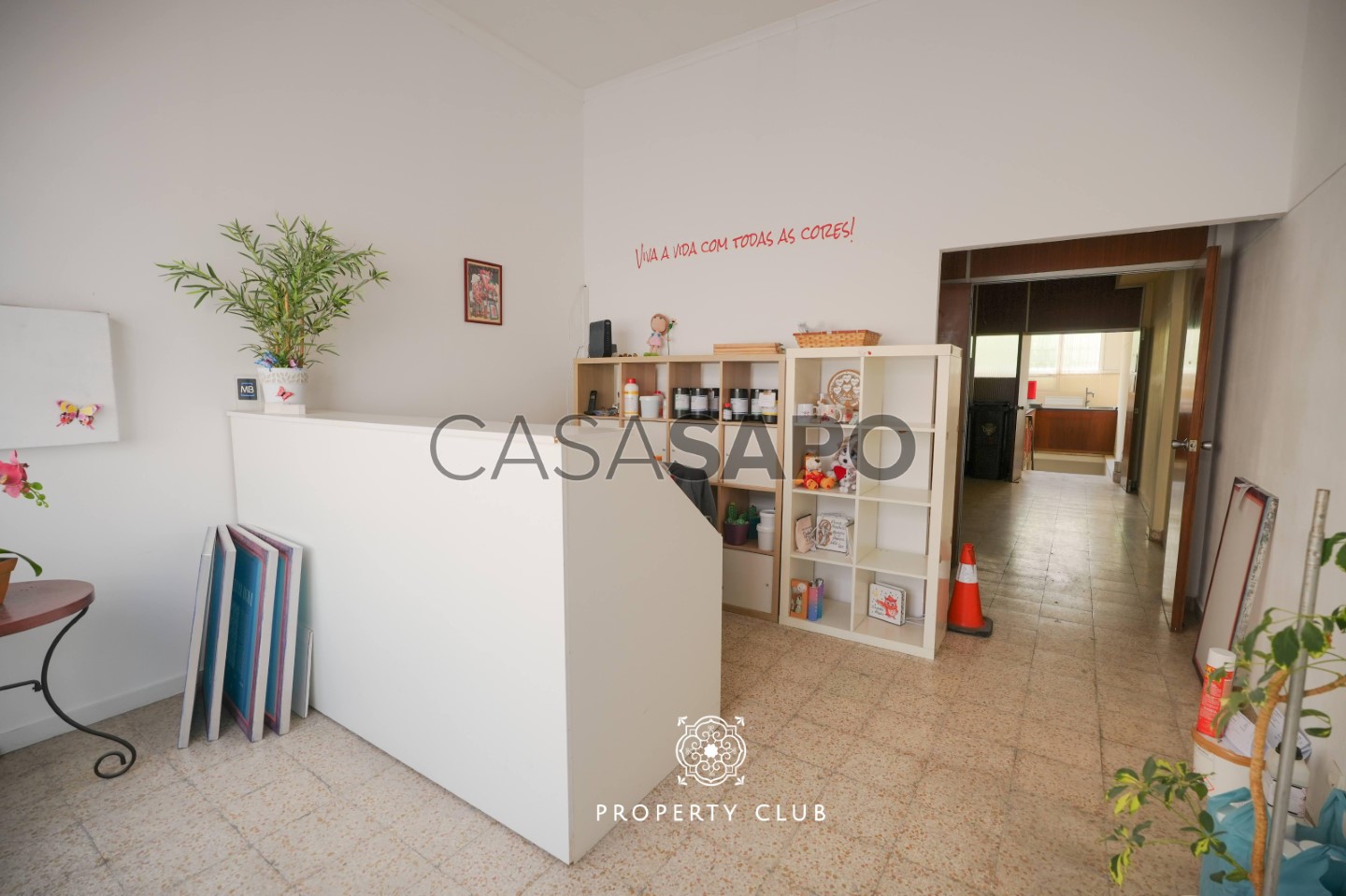 203m² Commercial property in Lisbon, Portugal No. 343003
