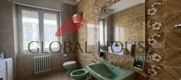 Casa de 6 habitaciónes en Montorio al Vomano, Italy No. 28313 18