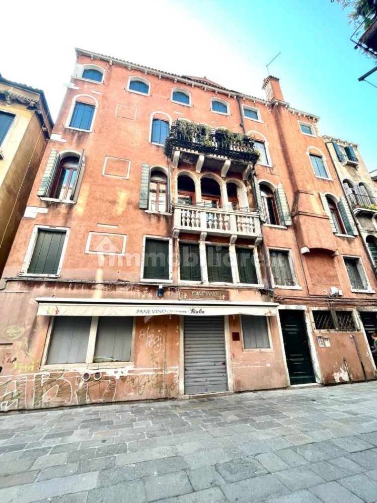 2 bedrooms Apartment in Venice, Italy No. 259307