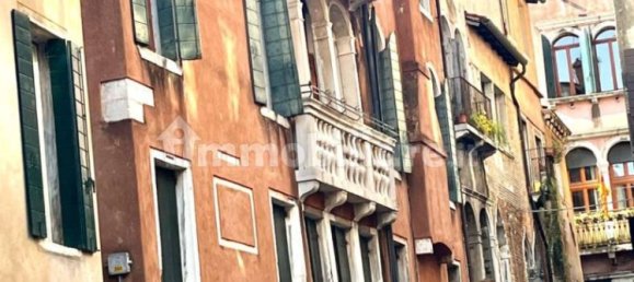 2 bedrooms Apartment in Venice, Italy No. 259307 3