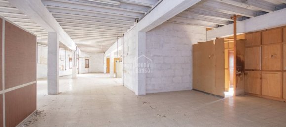 Garage à Ciutadella De Menorca, Spain 666m² No. 5044 10