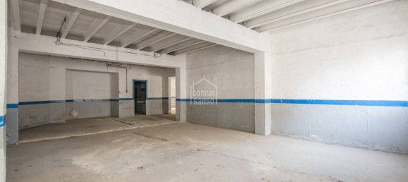 Garage à Ciutadella De Menorca, Spain 666m² No. 5044 5