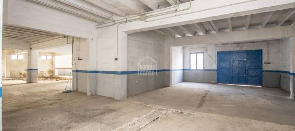 Garage à Ciutadella De Menorca, Spain 666m² No. 5044 4