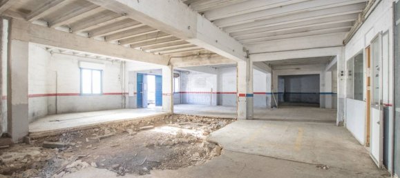 Garage à Ciutadella De Menorca, Spain 666m² No. 5044 3