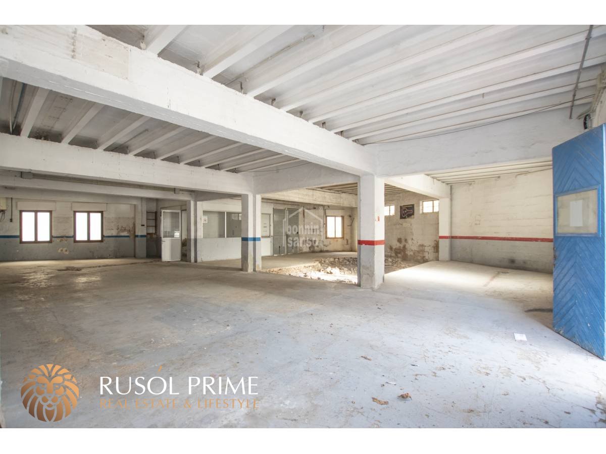 Garage à Ciutadella De Menorca, Spain 666m² No. 5044
